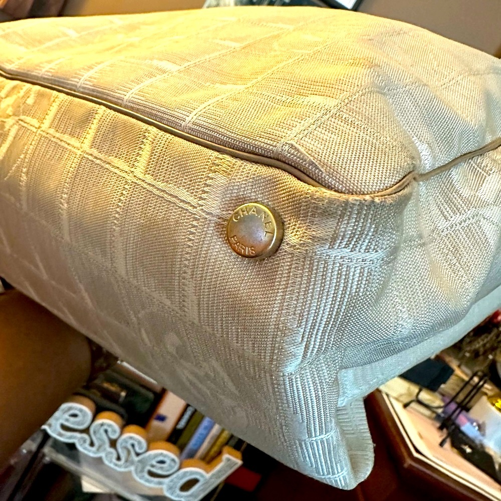 vintage Authentic Chanel Travel Line Beige CC Nylon Leather Tote Bag - Picture 8 of 17